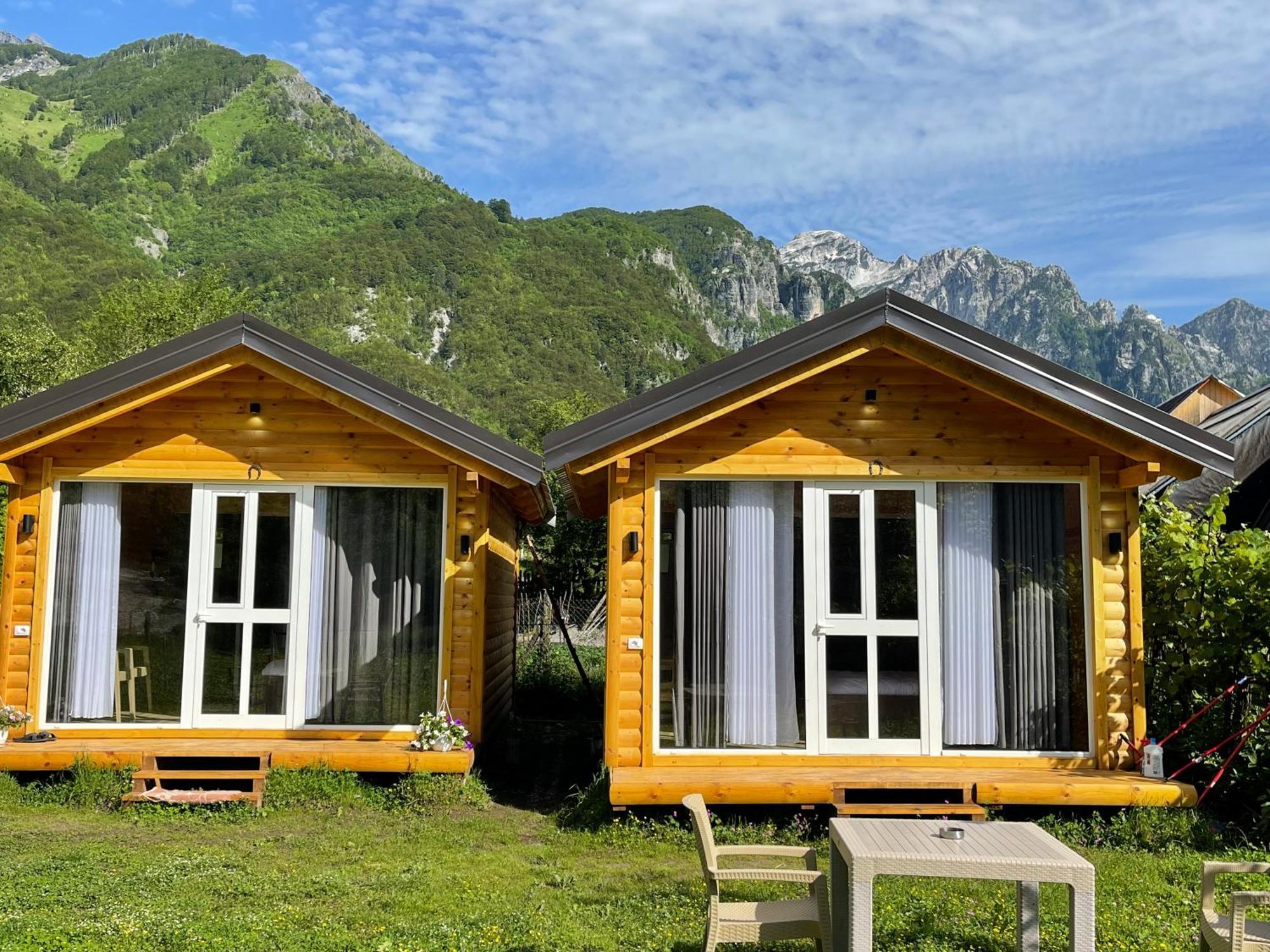Thethi Mountain Villas ภายนอก รูปภาพ