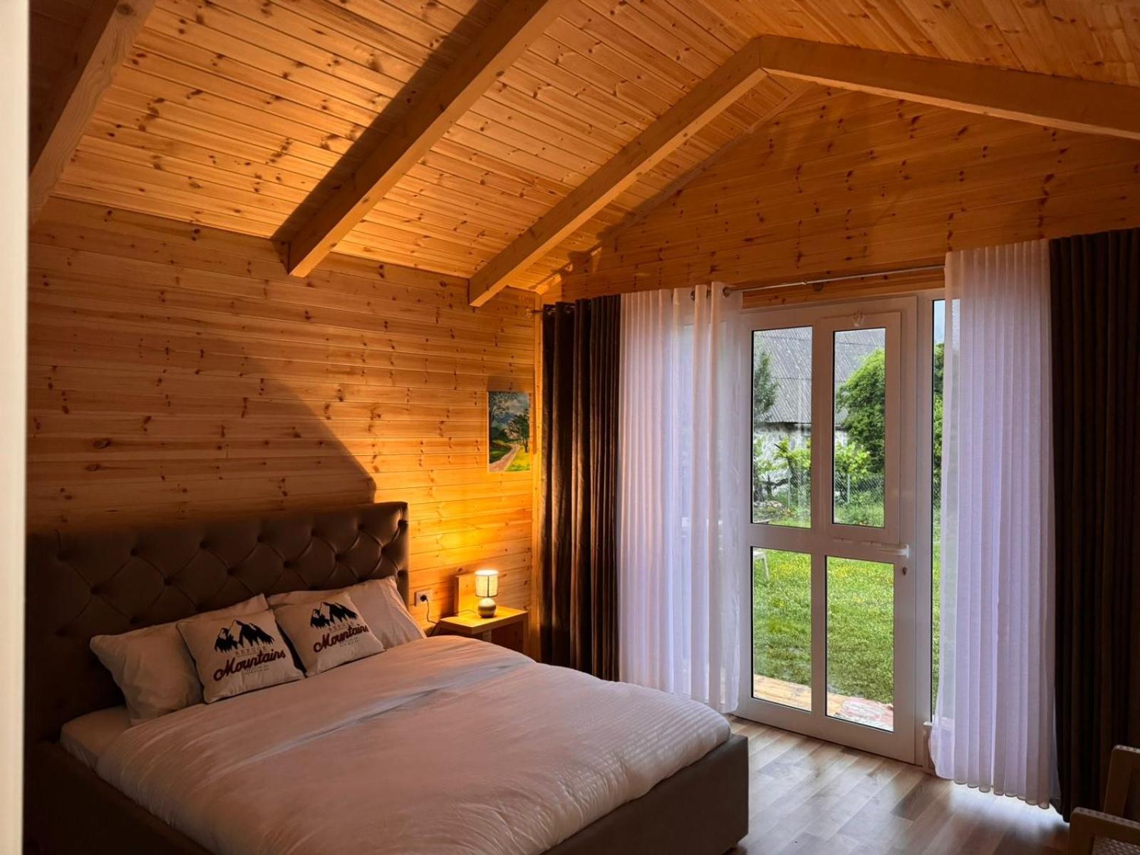 Thethi Mountain Villas ภายนอก รูปภาพ
