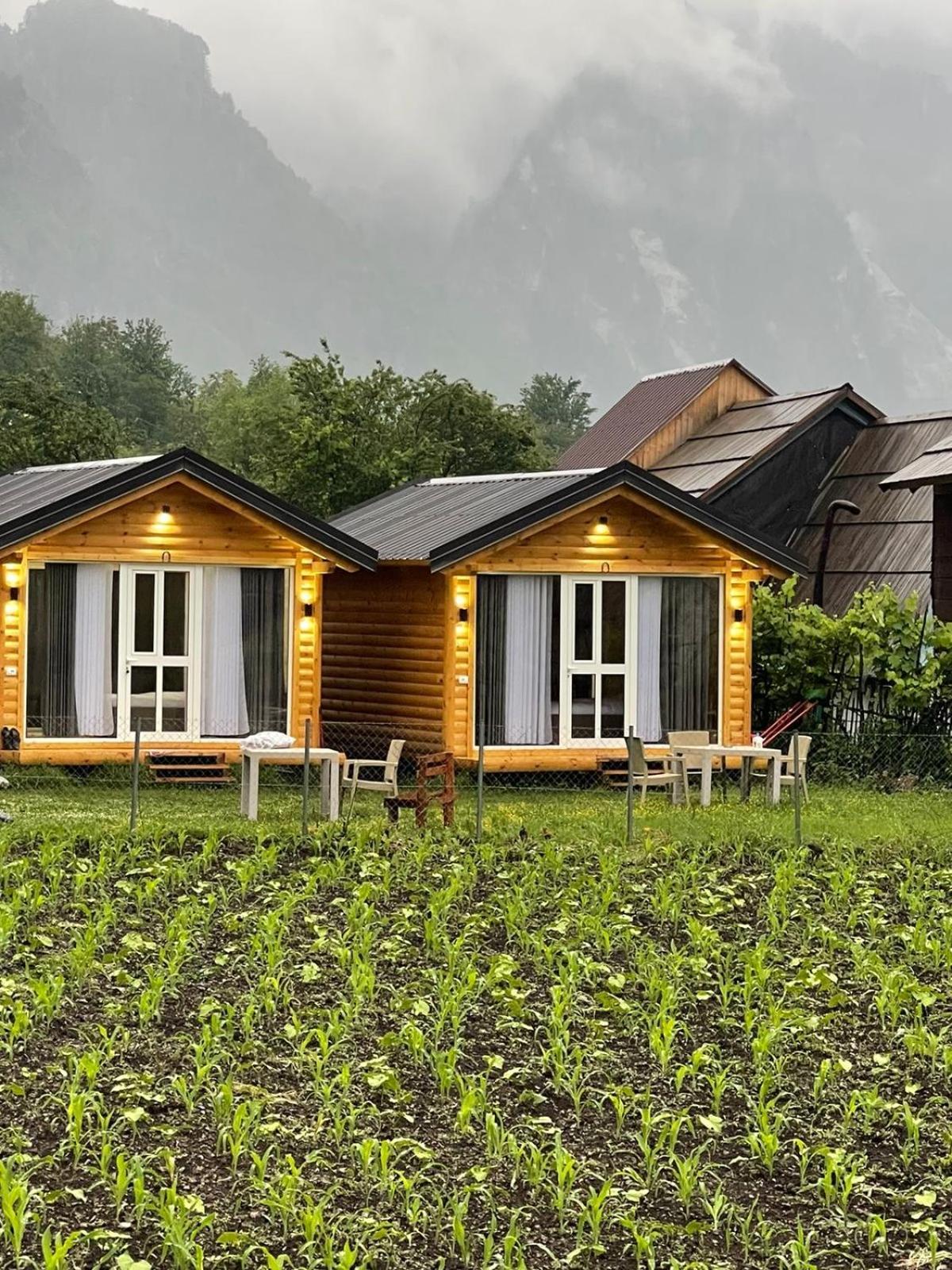 Thethi Mountain Villas ภายนอก รูปภาพ