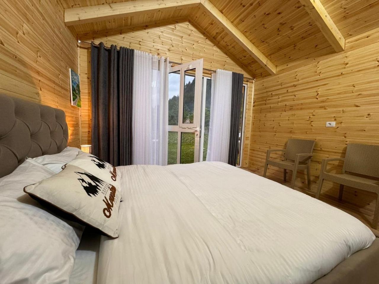Thethi Mountain Villas ภายนอก รูปภาพ